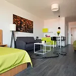 Go Shnelli Hotel